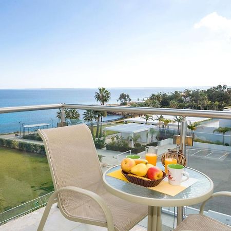 Laila - Coralli Beachfront Apartment Protaras Exteriör bild