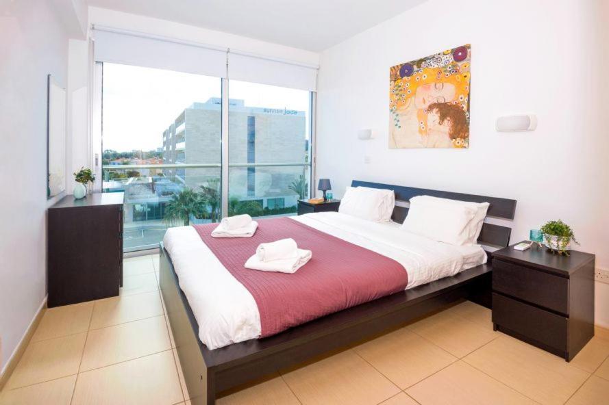 Laila - Coralli Beachfront Apartment Protaras Exteriör bild